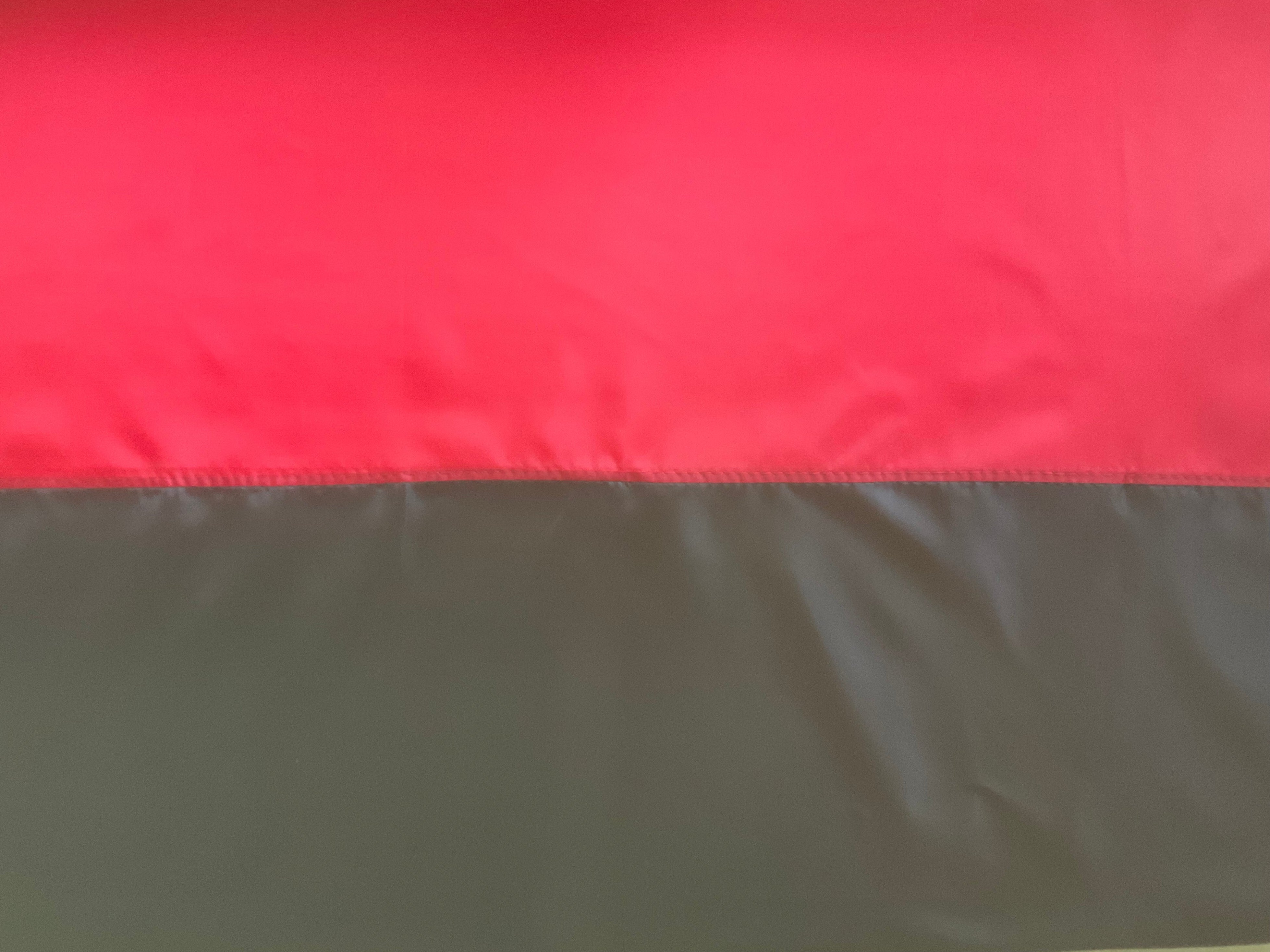 Drapeau Ukrainien Rouge et Noir 3' x 5'