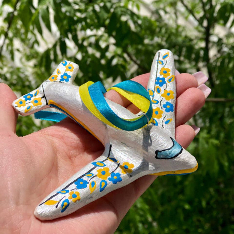 Ukrainian patriotic Christmas tree decoration